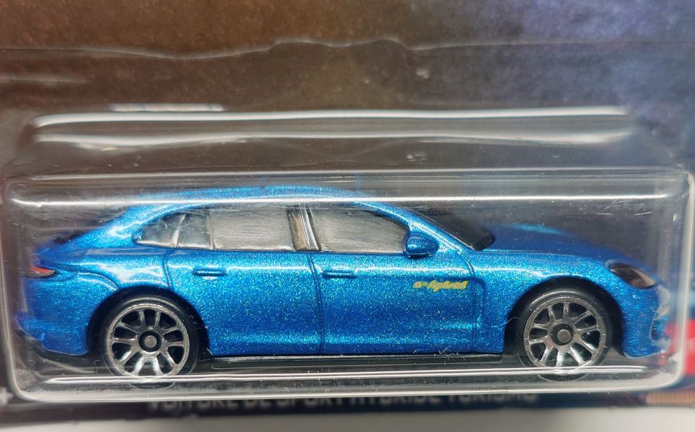 Hot Wheels Porsche Panamera Turbo S E-Hybrid Sport Silver Series Speed