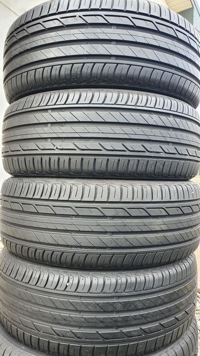 215/50 R18  4шт Bridgestone (Бриджестон) Авторезина, шини.