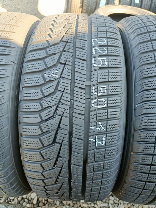 Шини 225/50R17  98R Hankok 4шт
