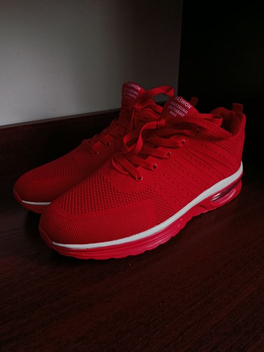 Чоловічі кросівки