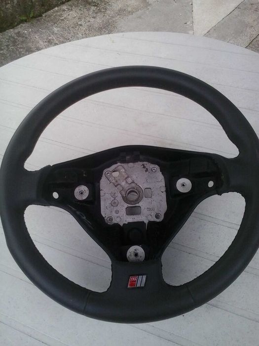 Volante  de três braços Audi A4