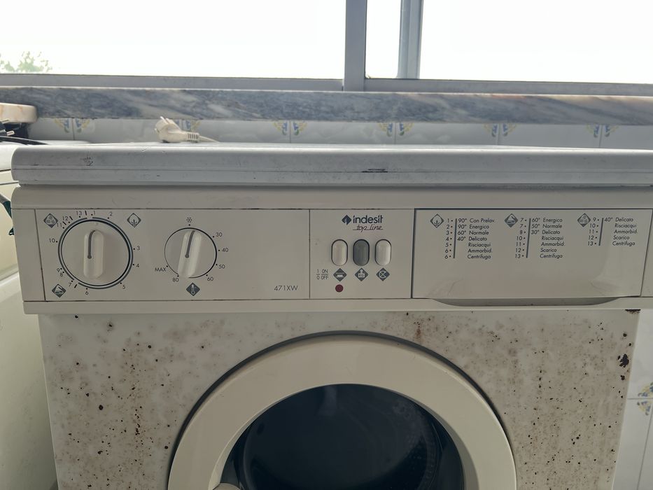 Máquina de lavar a roupa