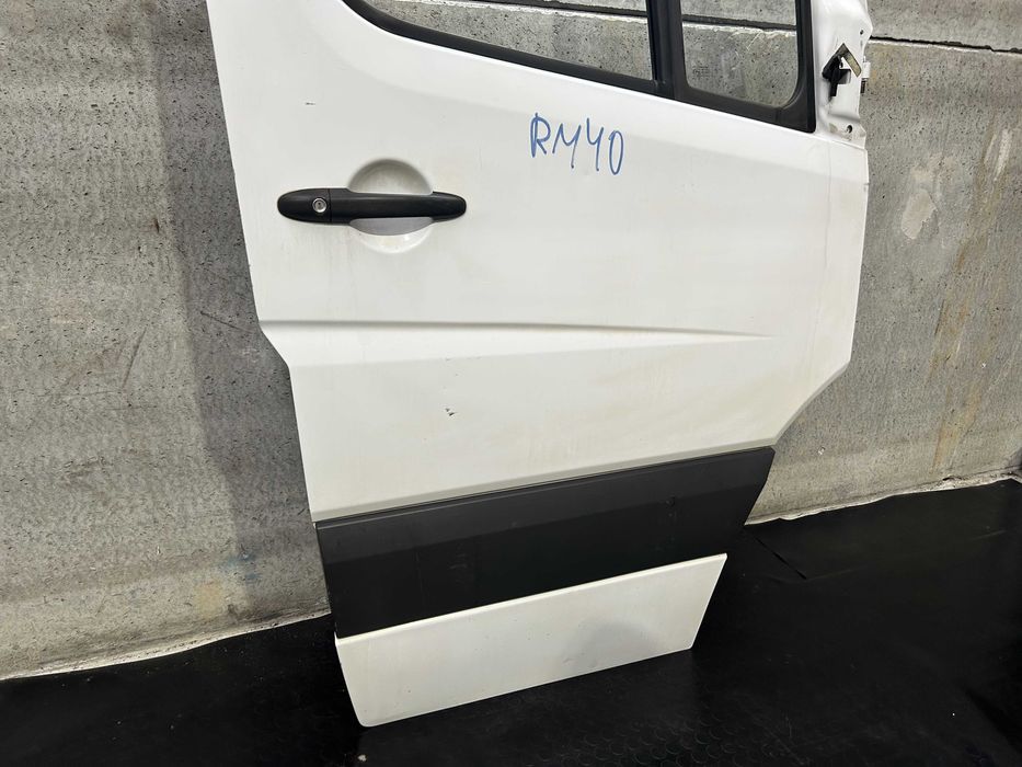 Porta frontal direita Mercedes Sprinter W906 (Ano: 2014)