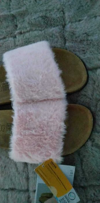 Nowe klapki z futerkiem r.38