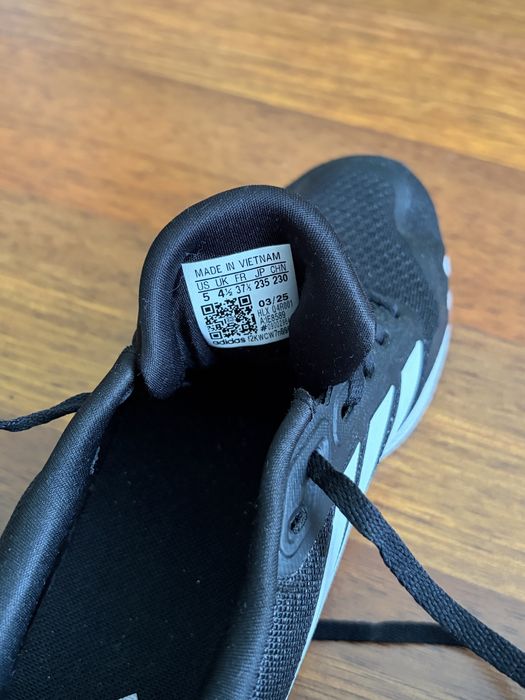 Кросівки Adidas для бігу Runfalcon 5 IH7759