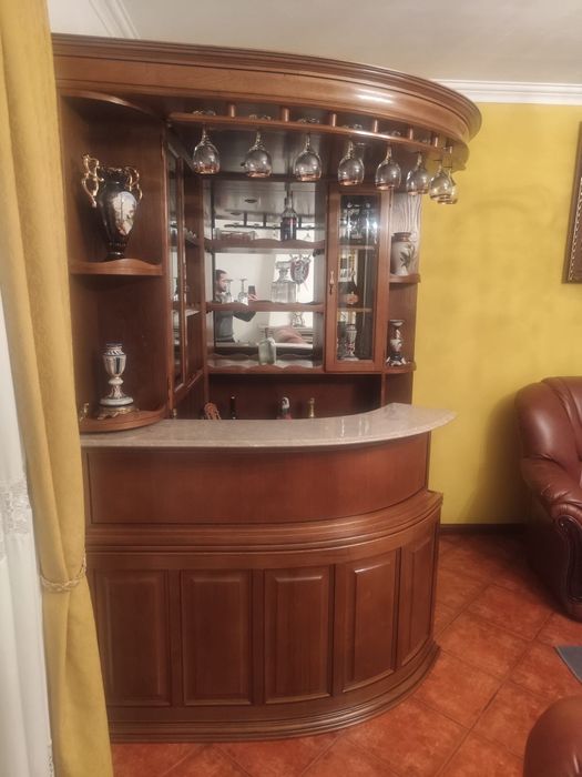 Bar de sala completo em excelente estado