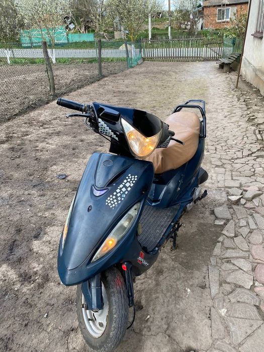 Продам скутер 80 кубів