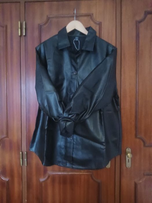 DOU camiseiro novo ecopele cardado veste L  sob paga portes
