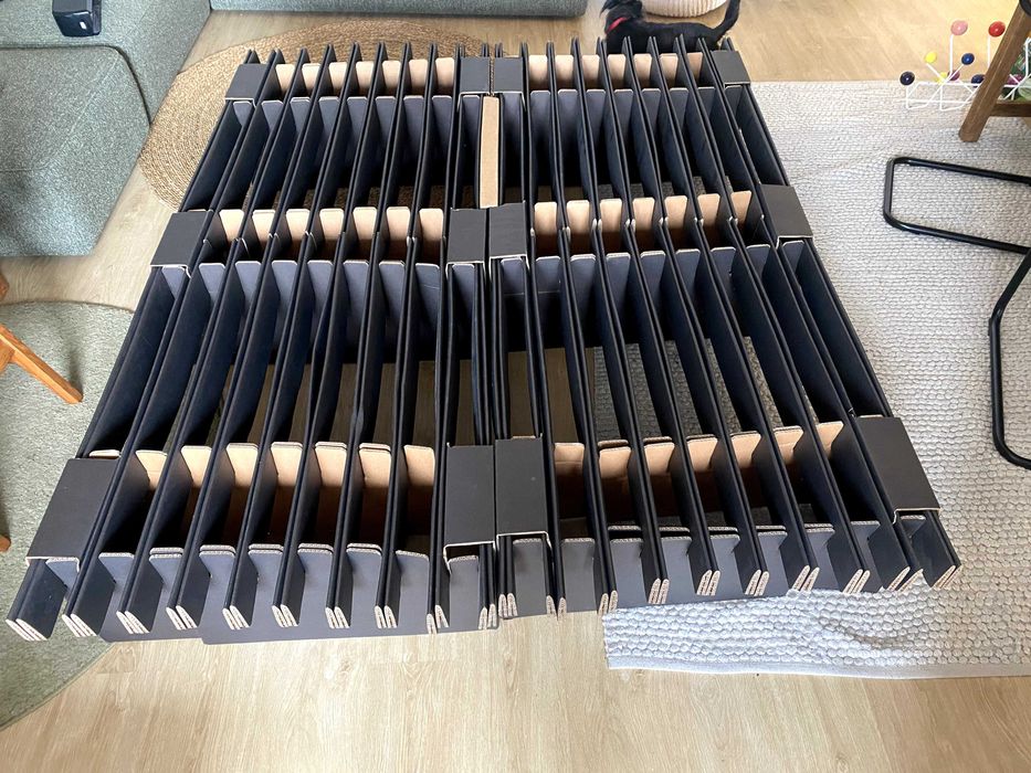 Cama (de papelão) 160cm (room in a box)