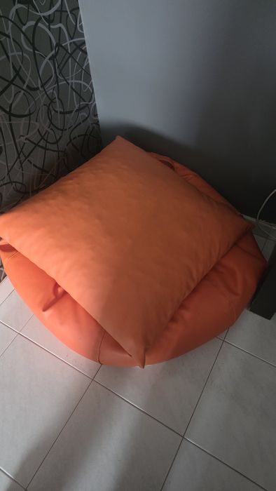 Puff com almofada  - Laranja