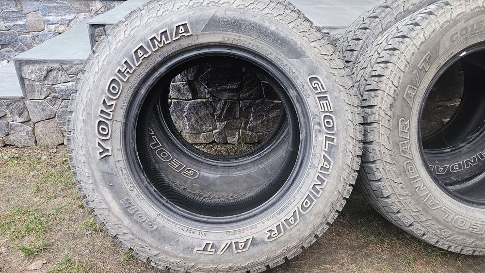 245/70/17 Yokohama Geolandar AT G015