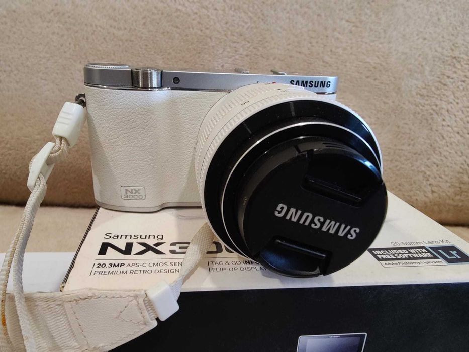 Samsung mirrorless Samsung NX 3000 20 mp excelente com alguns extras