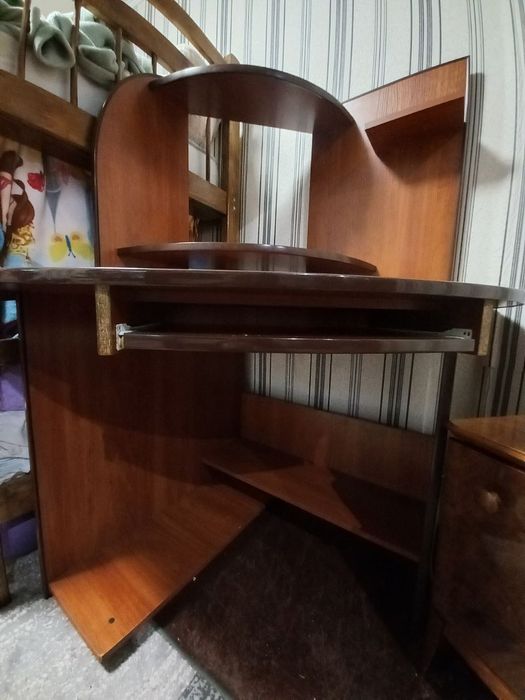 Продам столы для пк