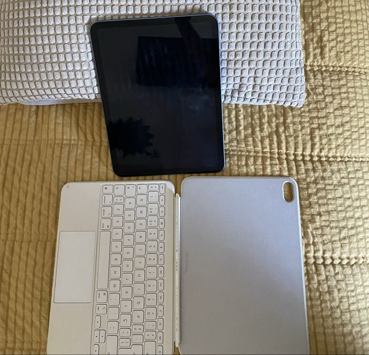 Ipad 10 geracão 64GB + Magic keyboard Folio