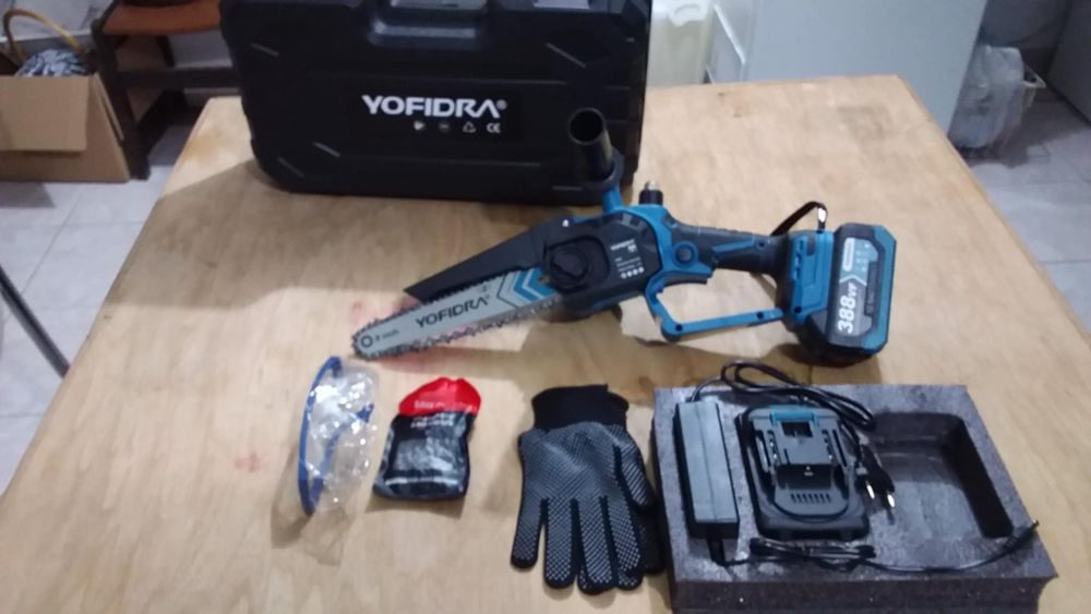 Podadora /Serra eléctrica de Mão