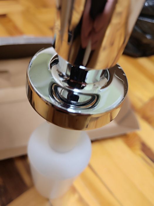 Диспенсер Hansgrohe A51 хром