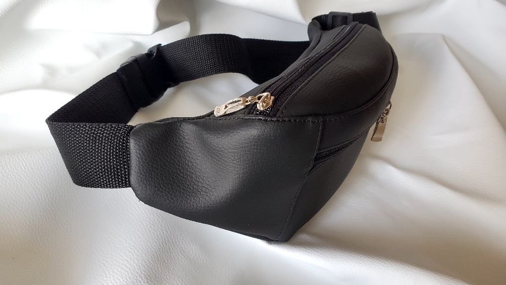 Продам плечевую сумку "Бананку"