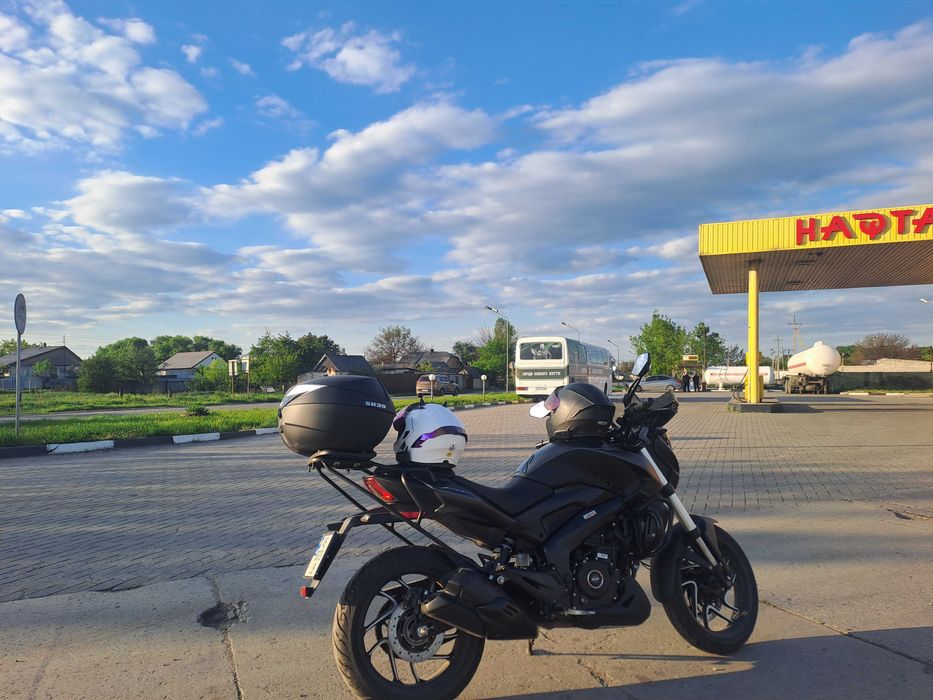 Баджаж доминар 400
