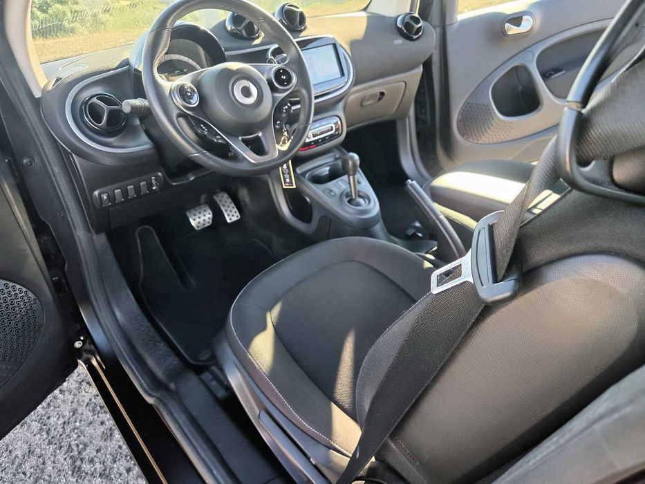 Smart Fortwo 0.9 90cv Preto Mate — photo 3