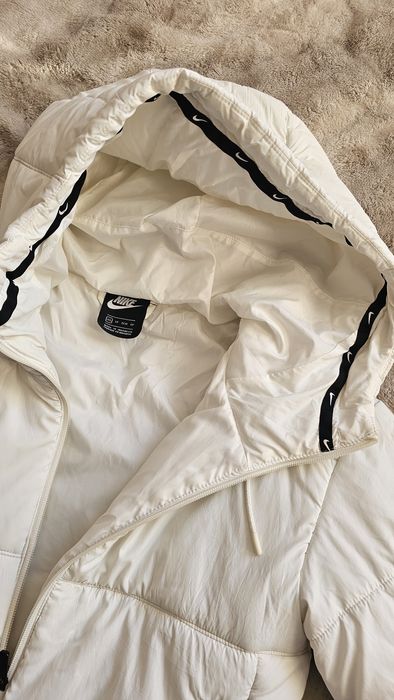 Kurtka nike XS biała