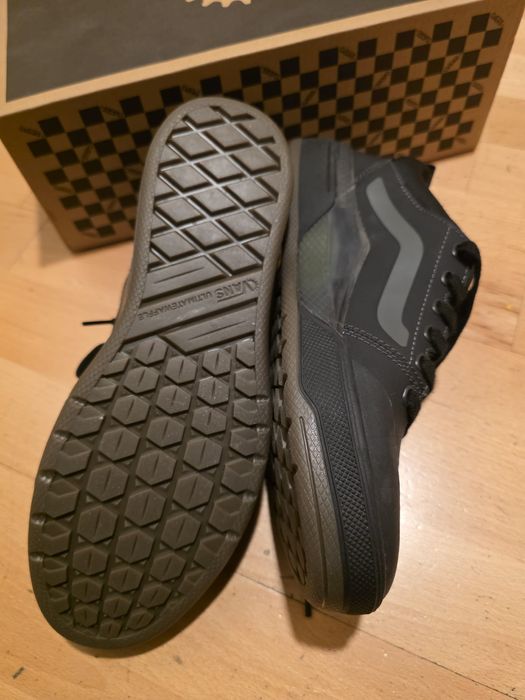 Vans BMX Peak novos com a caixa 41.