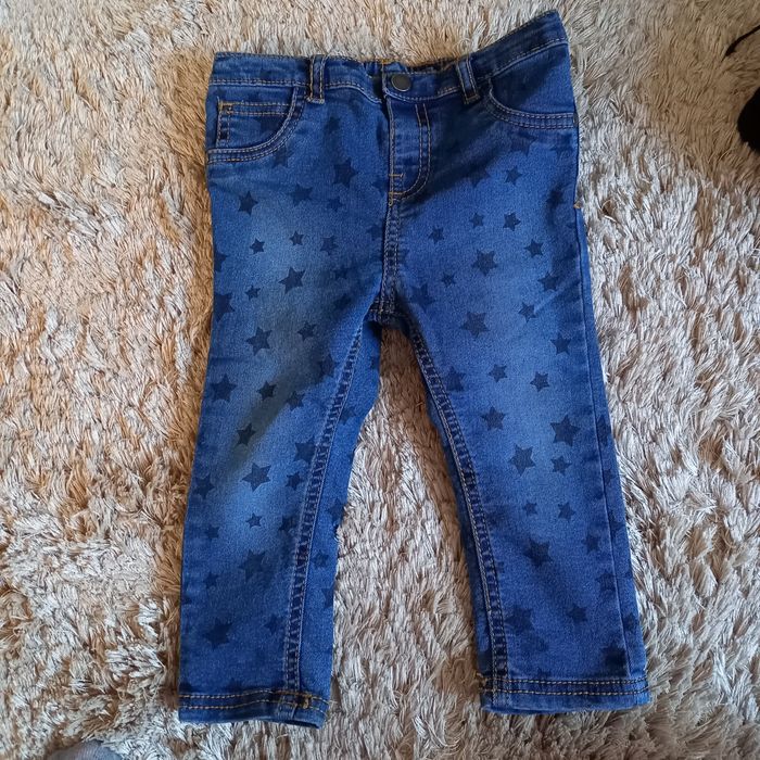 Spodnie jeansy w gwiazdki