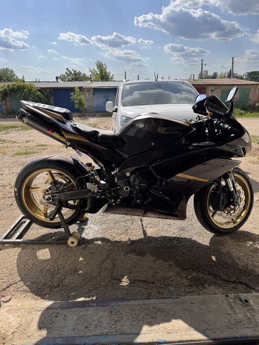 Продам Yamaha YZF R1