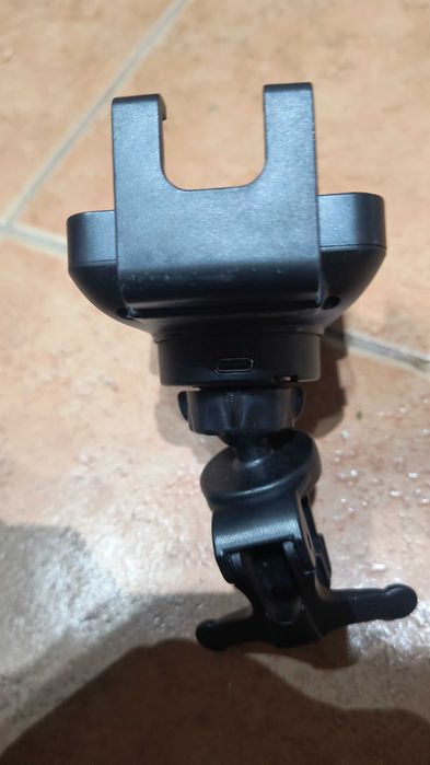 Uchwyt na telefon z ładowaniem indukcyjnym REINSTON ULTRA