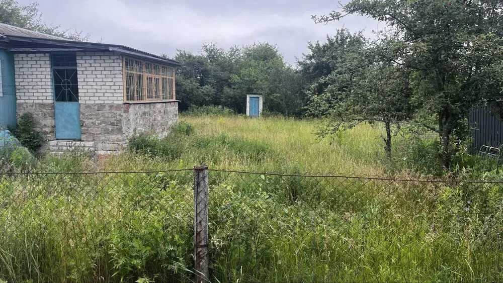 Дача в п'яти хвилинах від річки