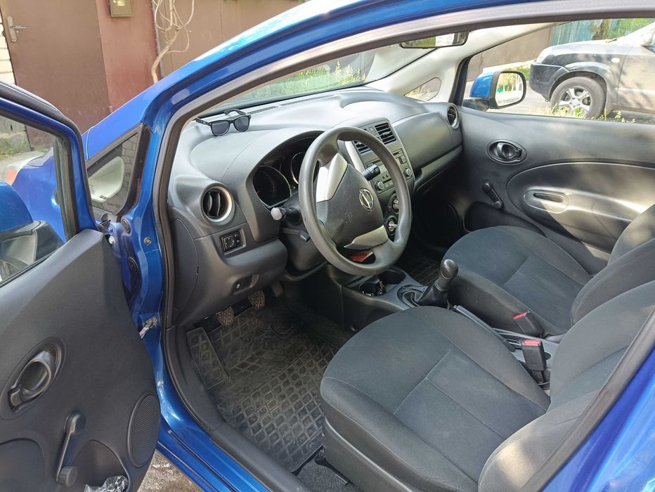 Продам Nissan Versa Note