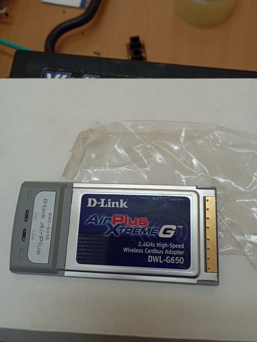 беспроводной CardBus-адаптер D-Link AirPlus XtremeG DWL-G650.