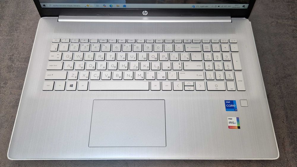 Ноутбук HP Laptop Intel i7-1165G7/8/256 ssd/17 дюйм