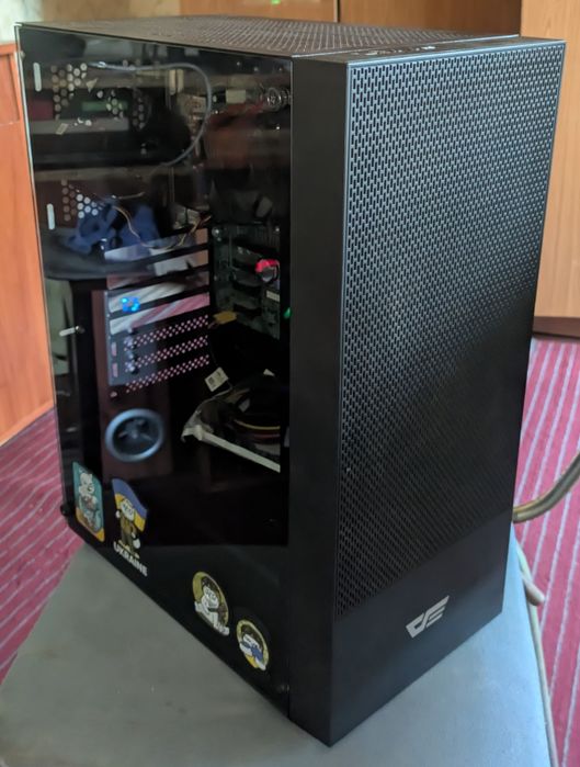 Материнская плата S1150 + Корпус