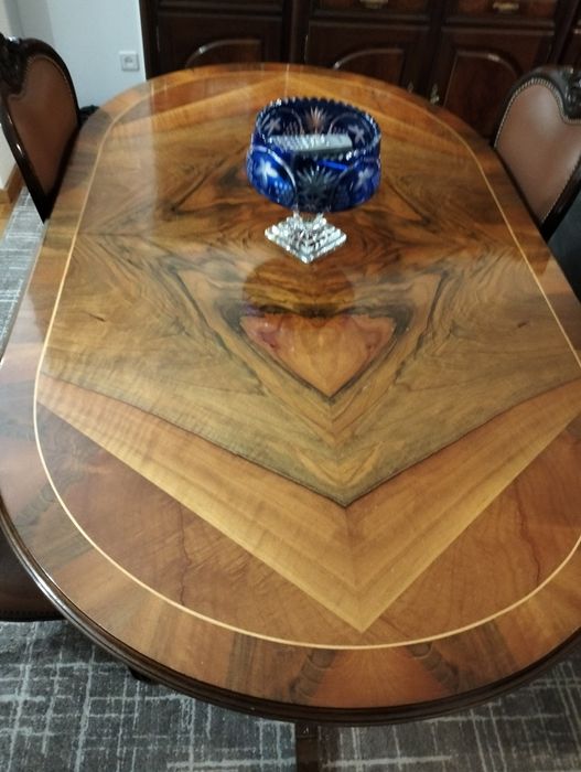 Mesa de sala, capacidade para 8 pessoas a vontade