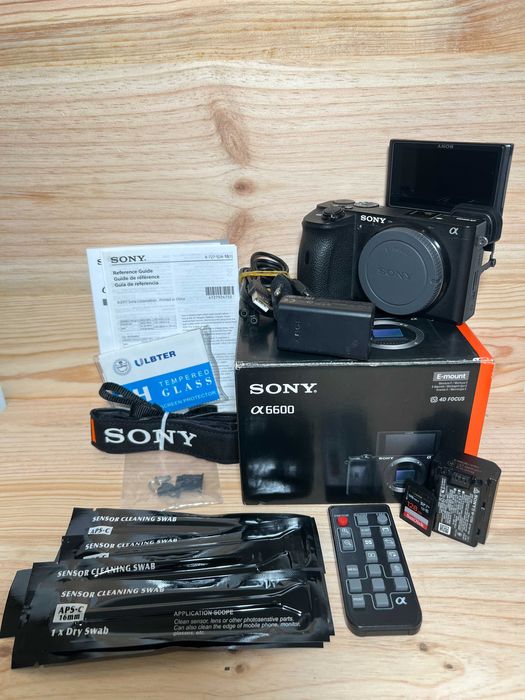 Câmara Sony ILCE-6600 Alpha A6600 + Acessórios adicionais
