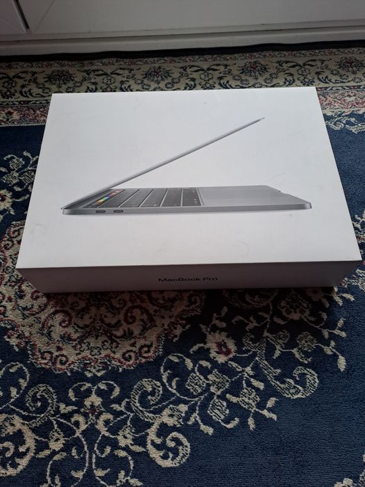 MacBook Pro 13 calowy