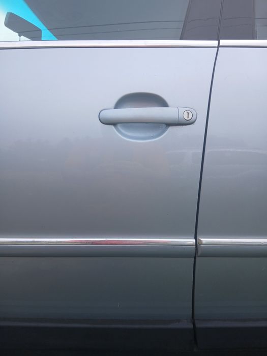 Drzwi lewy przód passat b5 fl kod lakieru LB5S, listwa chrom