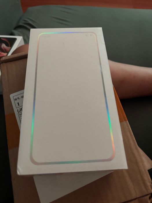 Telemóvel completamente novo