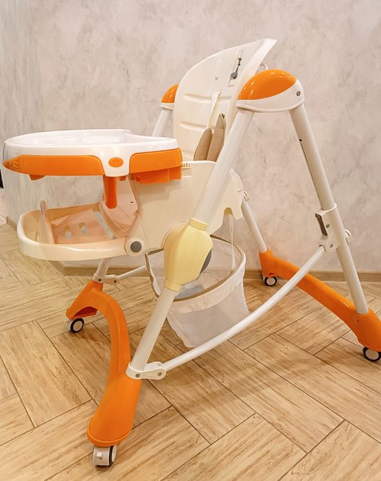 Стільчик для годування