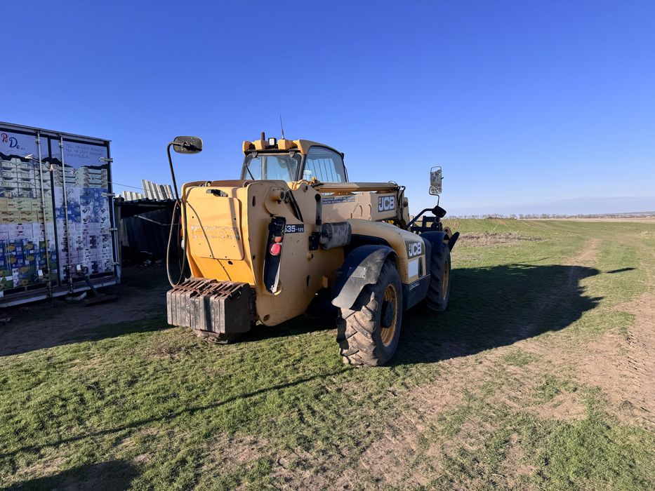 Телескопічний навантажувач JCB 535-125