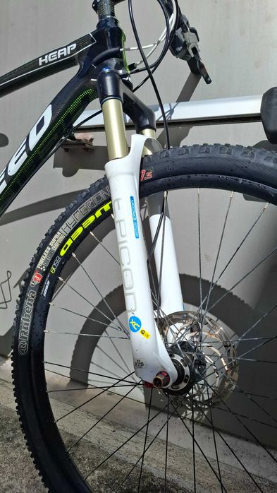 Bicicleta Weed cross country 27.5 com quadro em carbono