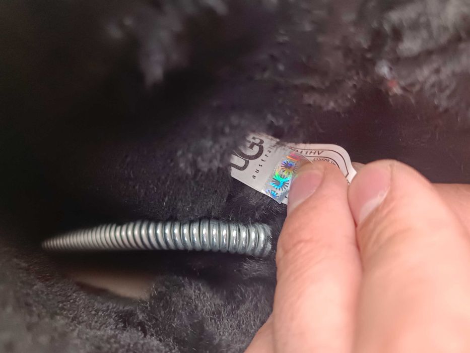 Оригінальні замшеві черевики UGG