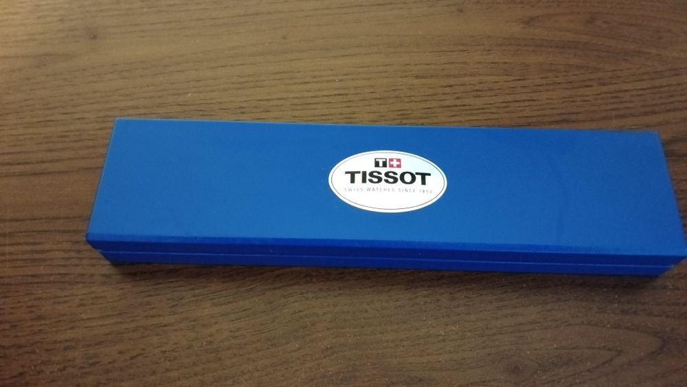 Фирменная коробка часов Tissot.