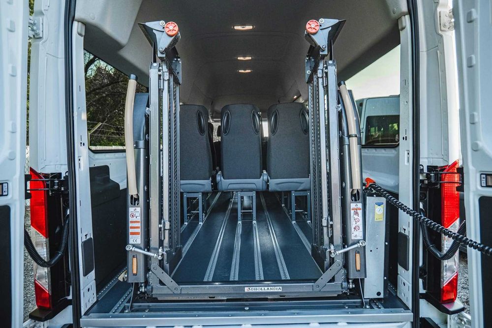 Ford Transit *przewóz 2 osób niepełnosprawnych na wózku *pfron* winda