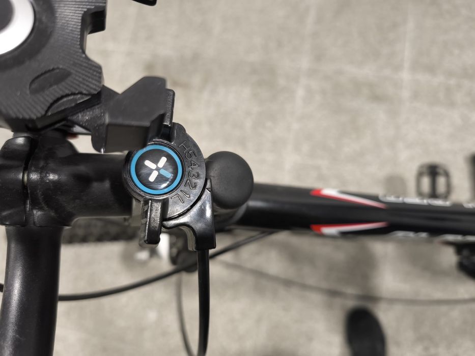 Vemdo Rolo marca B”TWIN modelo IN”RIDE e bicicleta