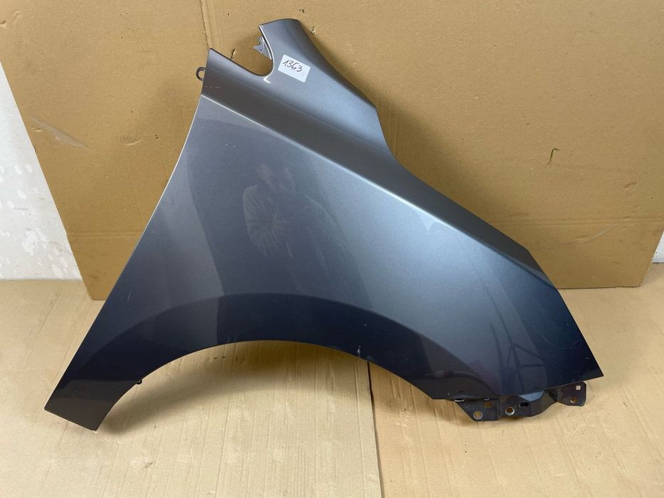 Hyundai ix35 I 09-15r Blotnik Prawy Przód Kolor ZAR