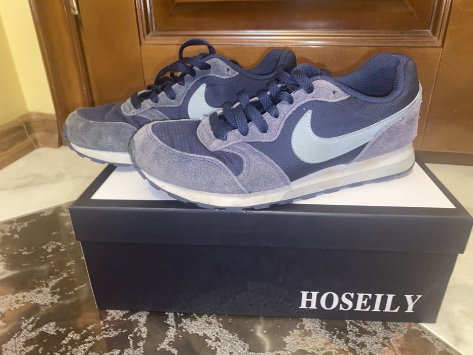 Зручні кросівки nike 36 розмір