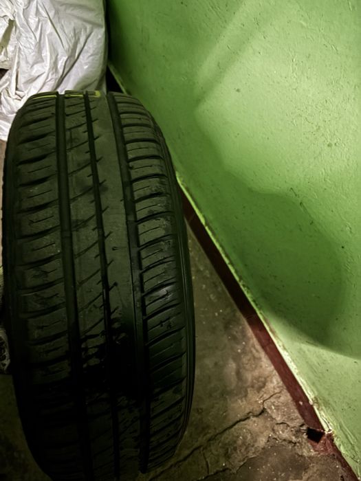 Автомобільні шини літні