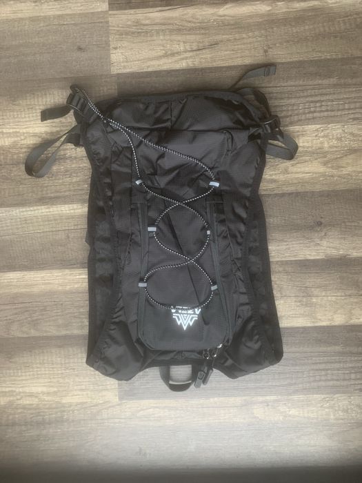 Kamizelka biegowa – idealna na maratony i górskie wyprawy!