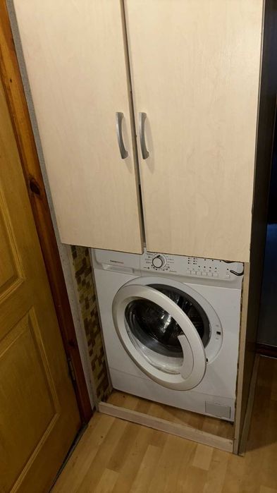 Продам кімнату в гуртожитку з ремонтом та технікою